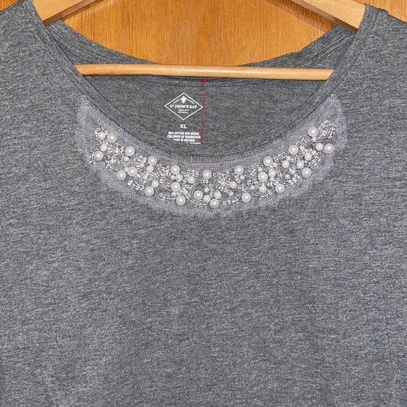 •ST. JOHN'S BAY•GRAY SCOOPNECK W/PEARLS & SEQUINS NECK TRIM SIZE XL EUC LIKE NEW - Picture 5 of 7